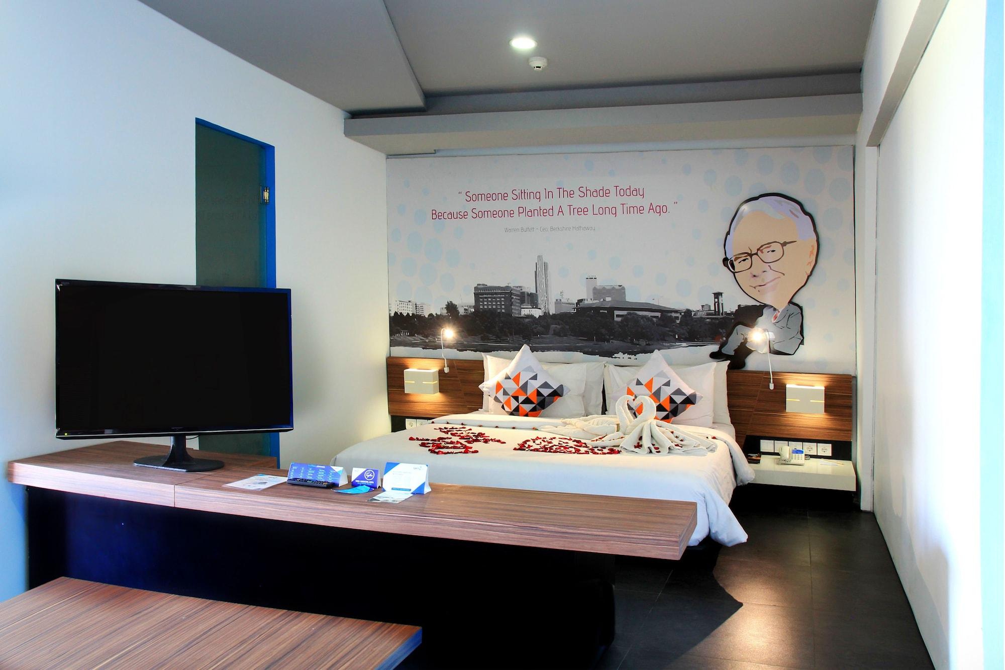 Berry Biz Hotel Seminyak Exteriör bild