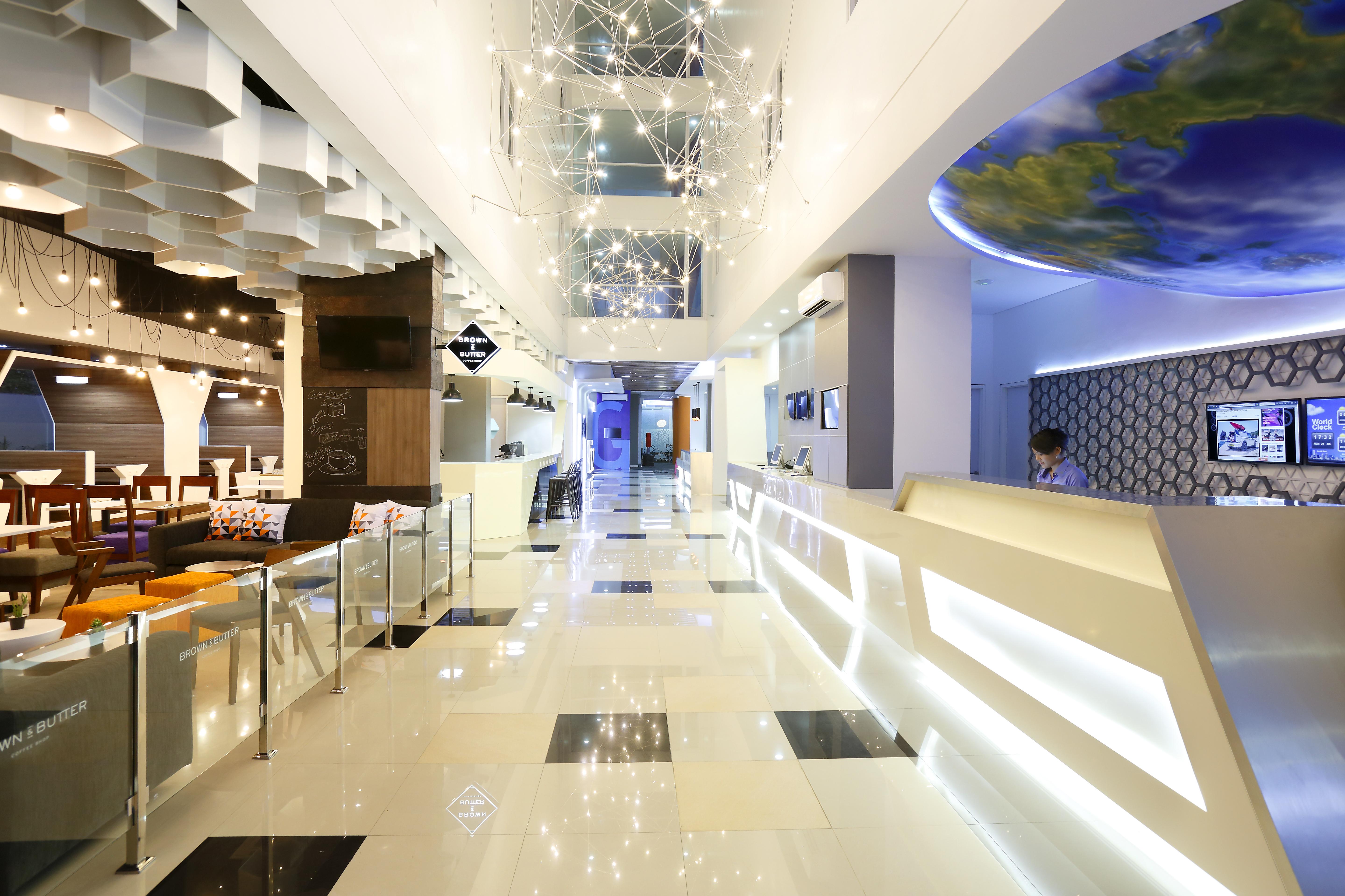 Berry Biz Hotel Seminyak Exteriör bild